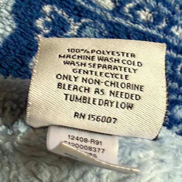 Vera Bradley Blanket - Picture 4 of 4